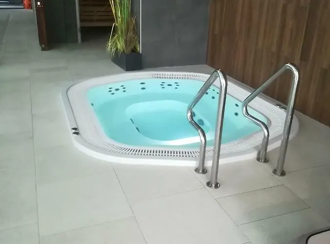 Morze Basen Kryty * Kolobrzeg